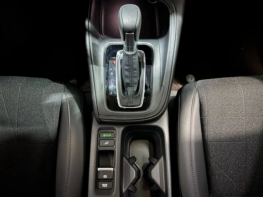 Honda Vezel 2024 — фото 14
