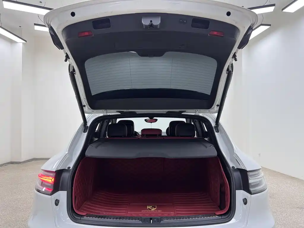 Porsche Macan 2015 — фото 34