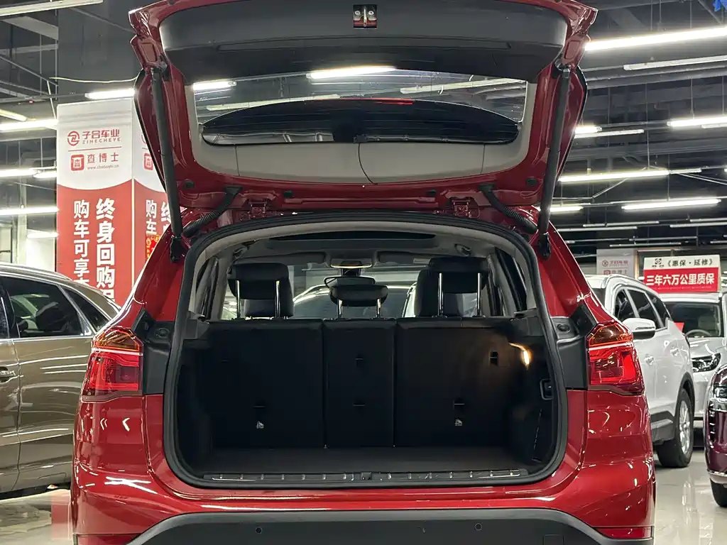 BMW X1 2018 — фото 12