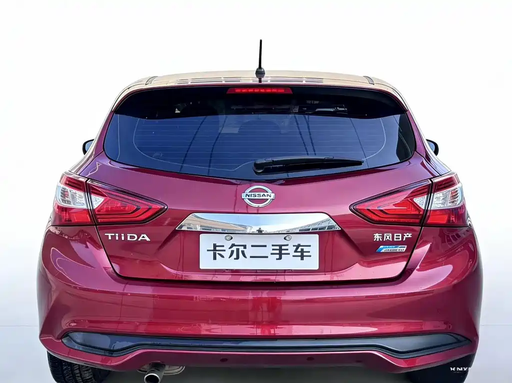 Nissan Tiida 2017 — фото 8