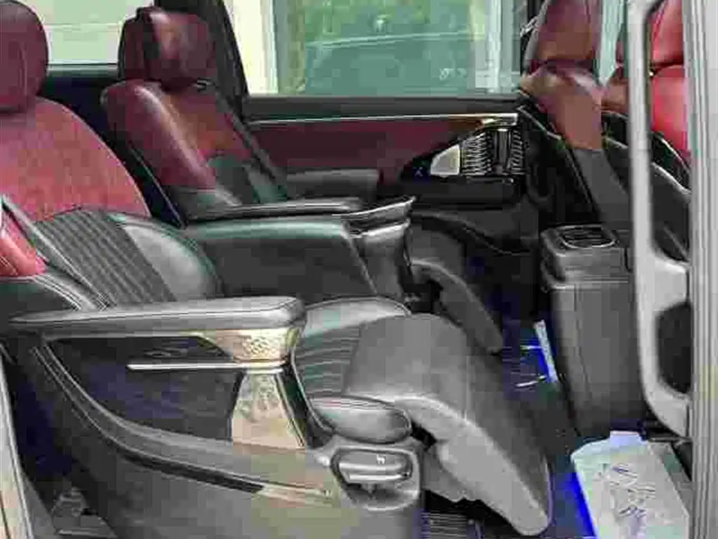 GAC Trumpchi M8 2023 — фото 8
