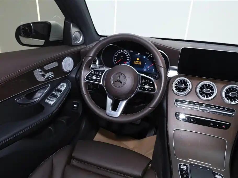 Mercedes-Benz GLC 2023 — фото 15
