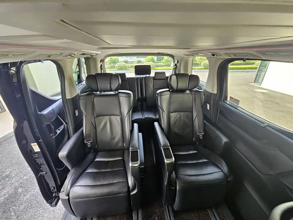 Toyota Vellfire 2020 — фото 26