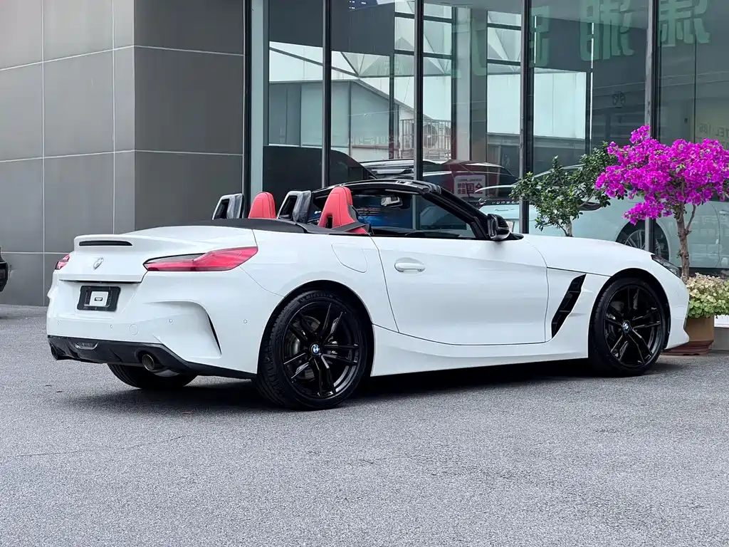 BMW Z4 2022 — фото 9