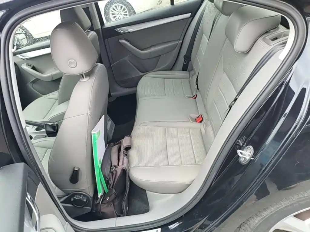 Skoda Octavia 2014 — фото 17