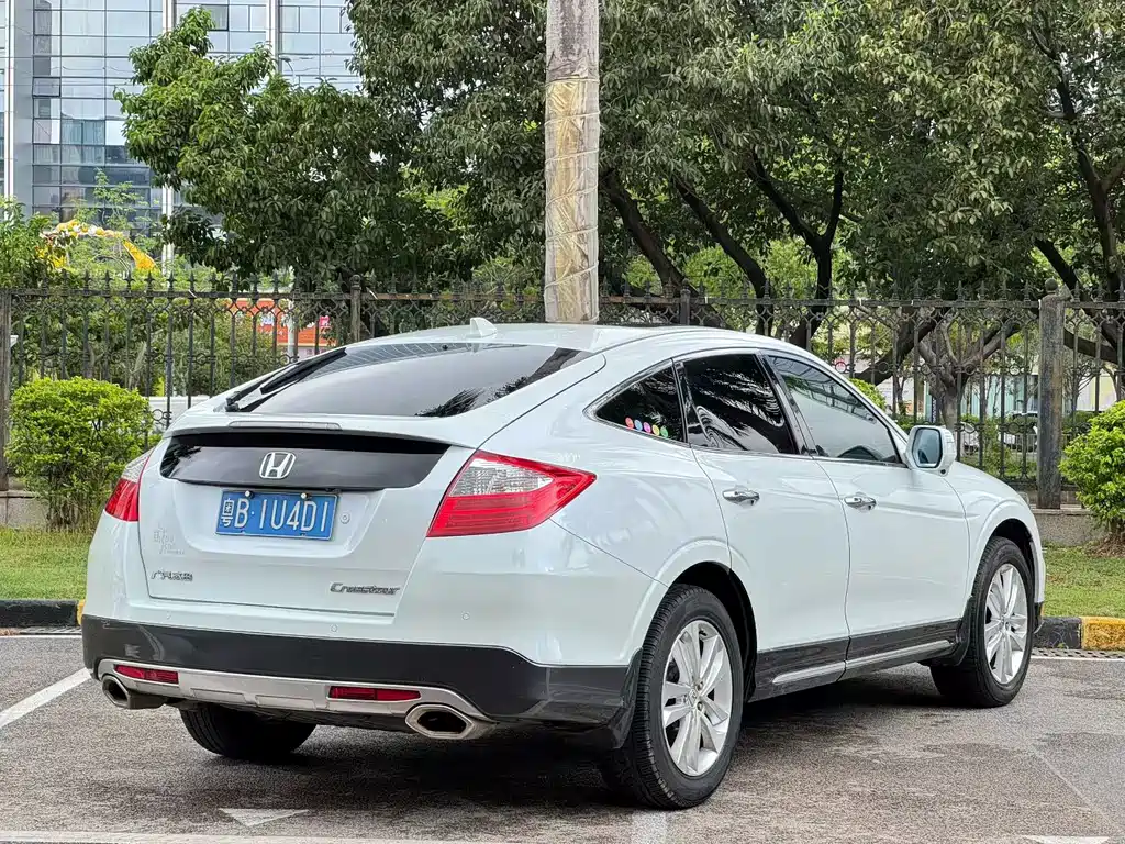 Honda Crosstour 2015 — фото 4
