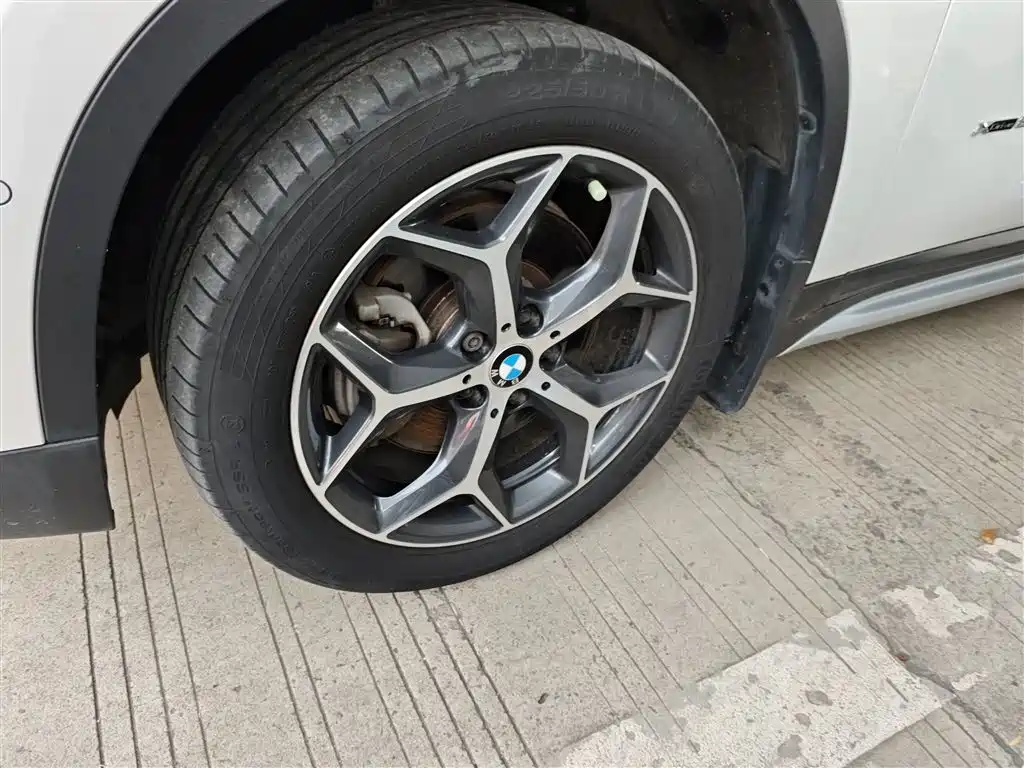 BMW X1 2017 — фото 23