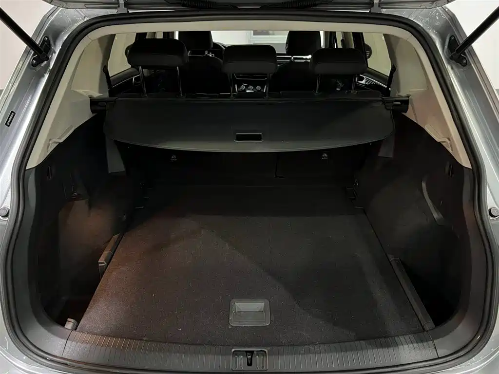 Volkswagen Tiguan L 2022 — фото 7