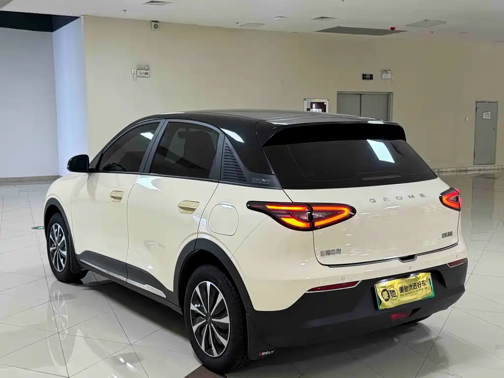Geely Galaxy Starwish 2025 — фото 20