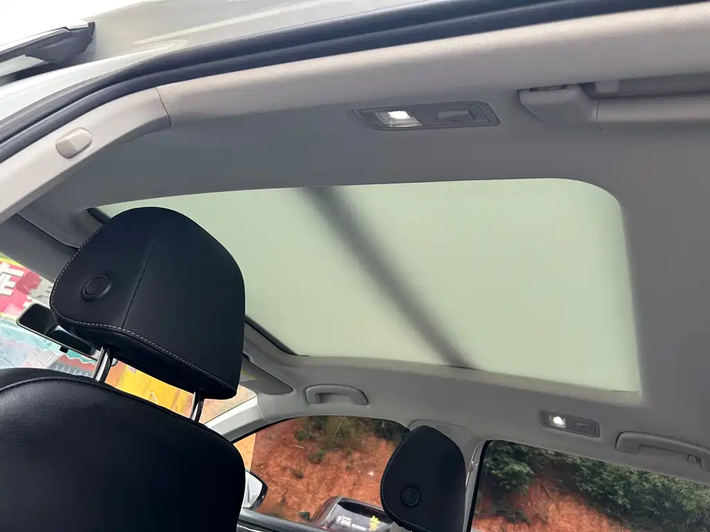Volkswagen T-Roc 2023 — фото 14