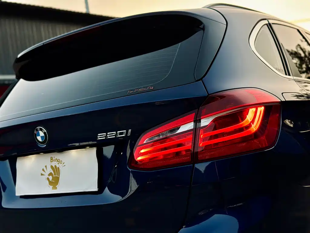 BMW 2 Series Active Tourer 2015 — фото 16