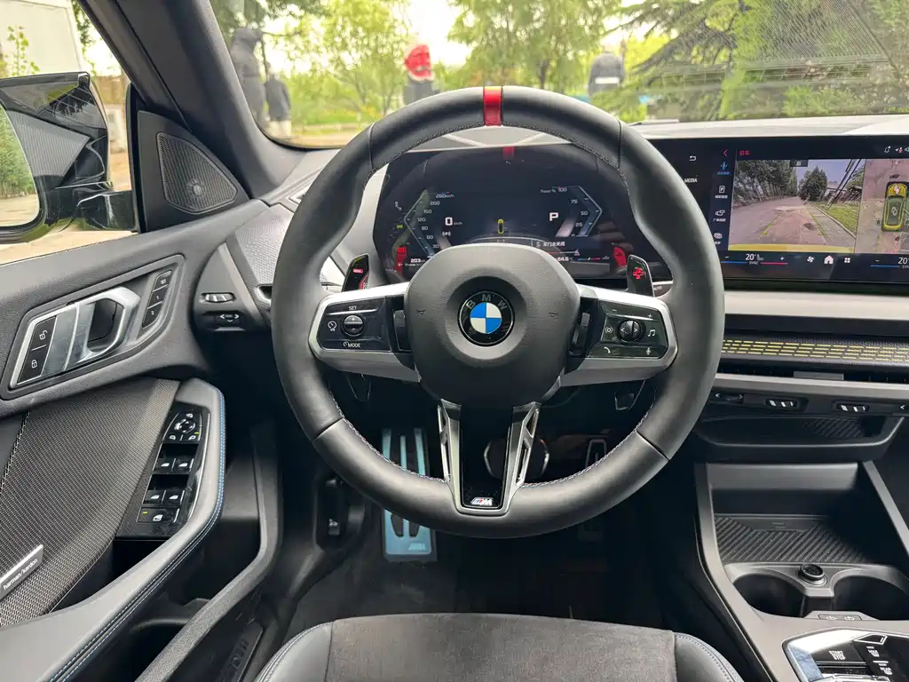 BMW M235L 2025 — фото 11