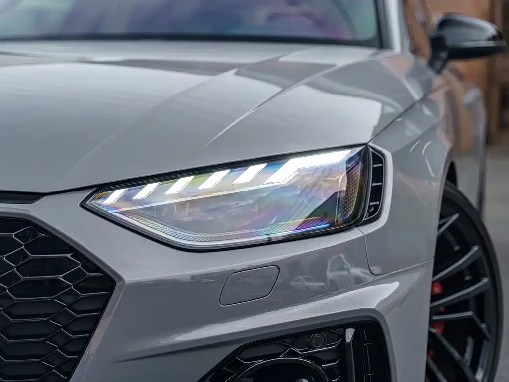 Audi RS 4 2023 — фото 6