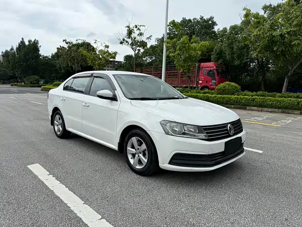 Volkswagen Lavida 2015