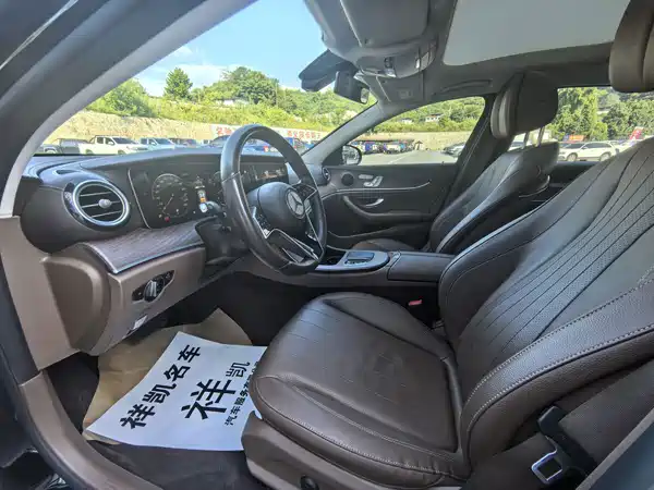 Mercedes-Benz E-Class 2022
