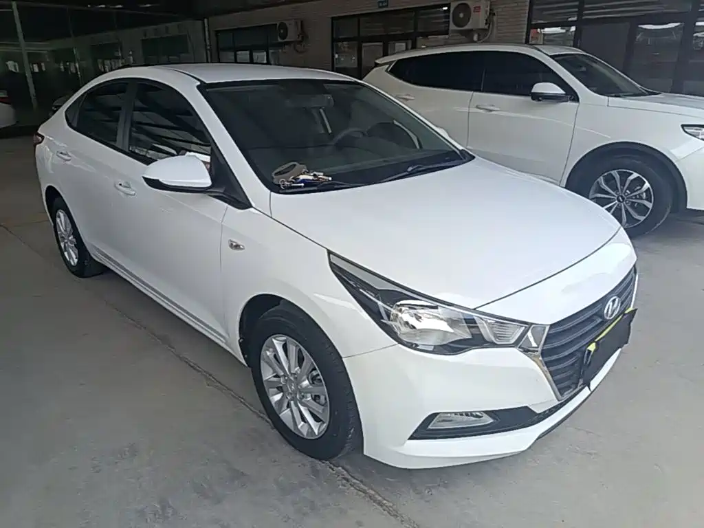 Hyundai Verna 2018 — фото 4