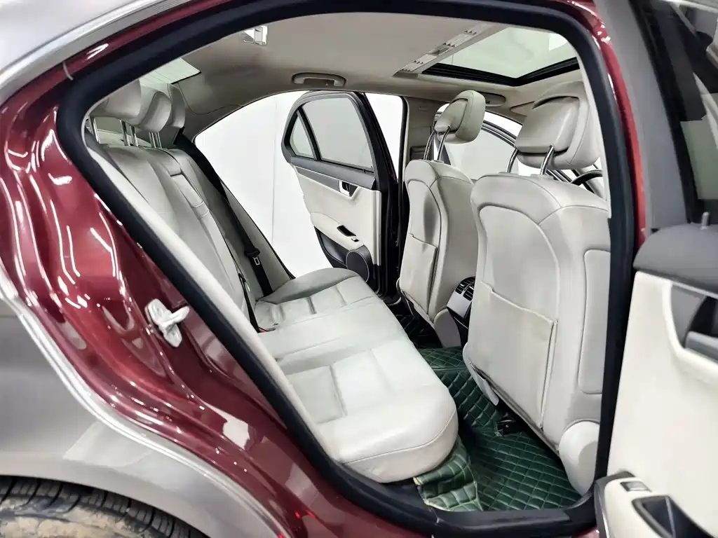 Mercedes-Benz C-Class 2013 — фото 16