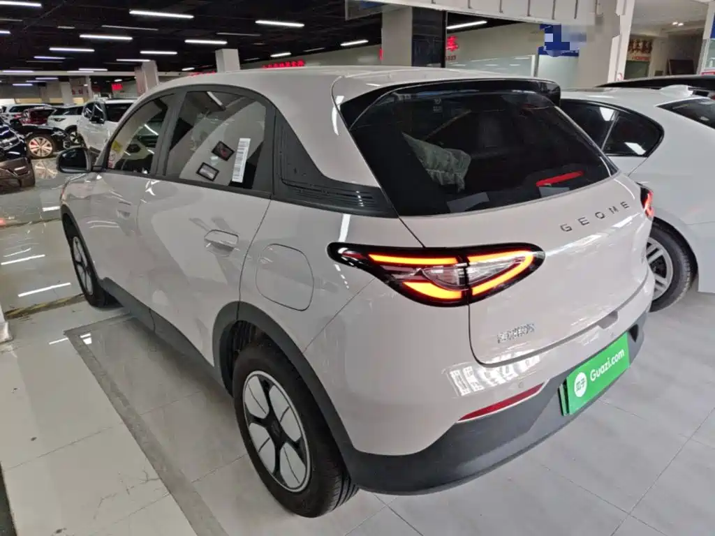 Geely Galaxy Starwish 2026 — фото 5