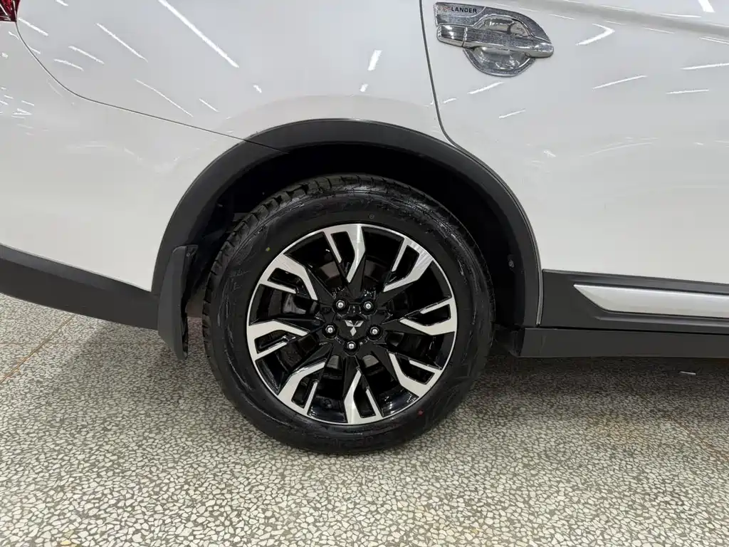 Mitsubishi Outlander 2020 — фото 15