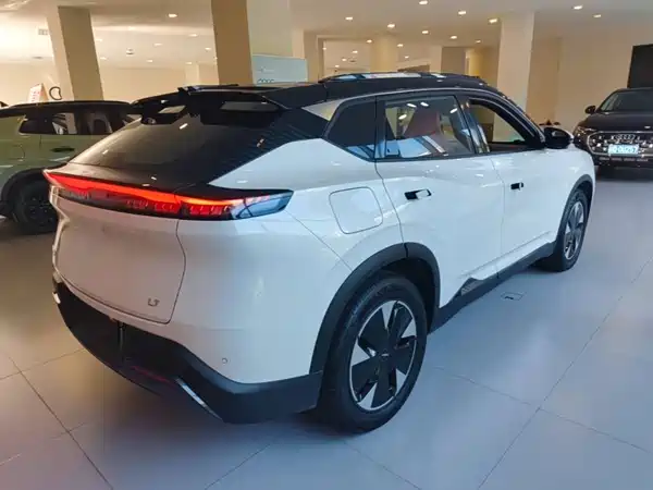 Dongfeng Fengshen L7 2024