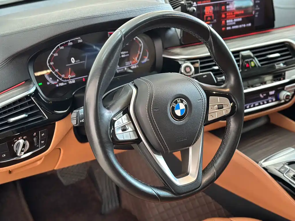 BMW 6 Series GT 2020 — фото 11