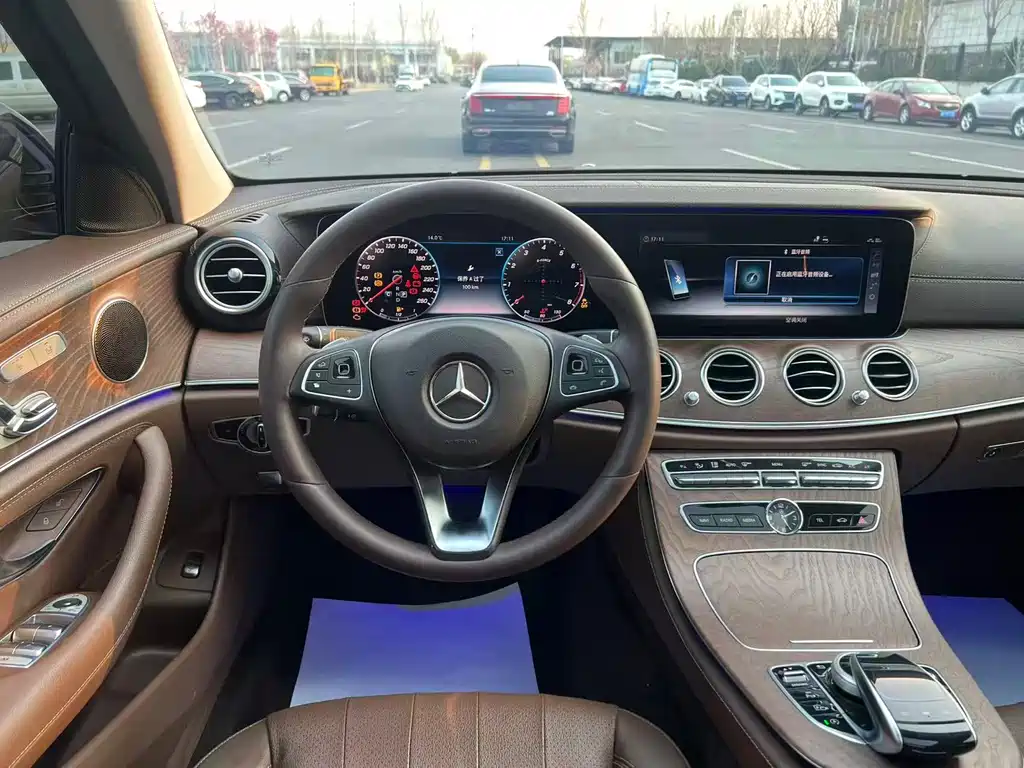 Mercedes-Benz E-Class 2018 — фото 9