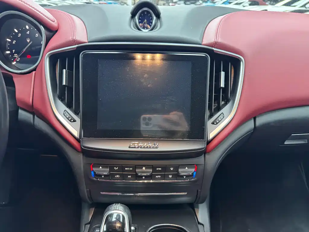 Maserati Ghibli 2016 — фото 12