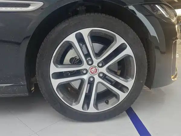 Jaguar XEL 2023