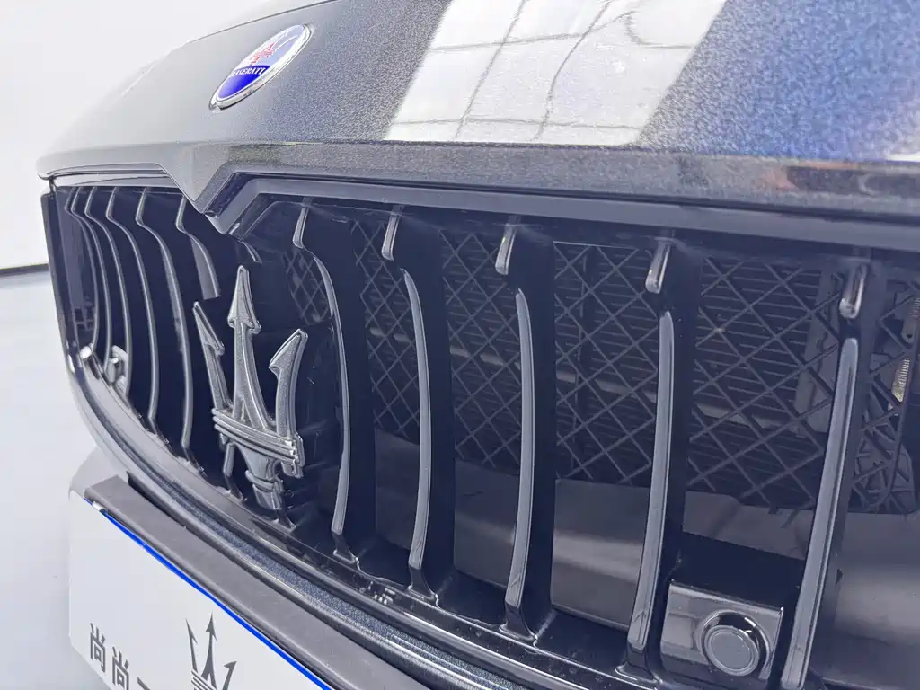 Maserati Ghibli 2017 — фото 4