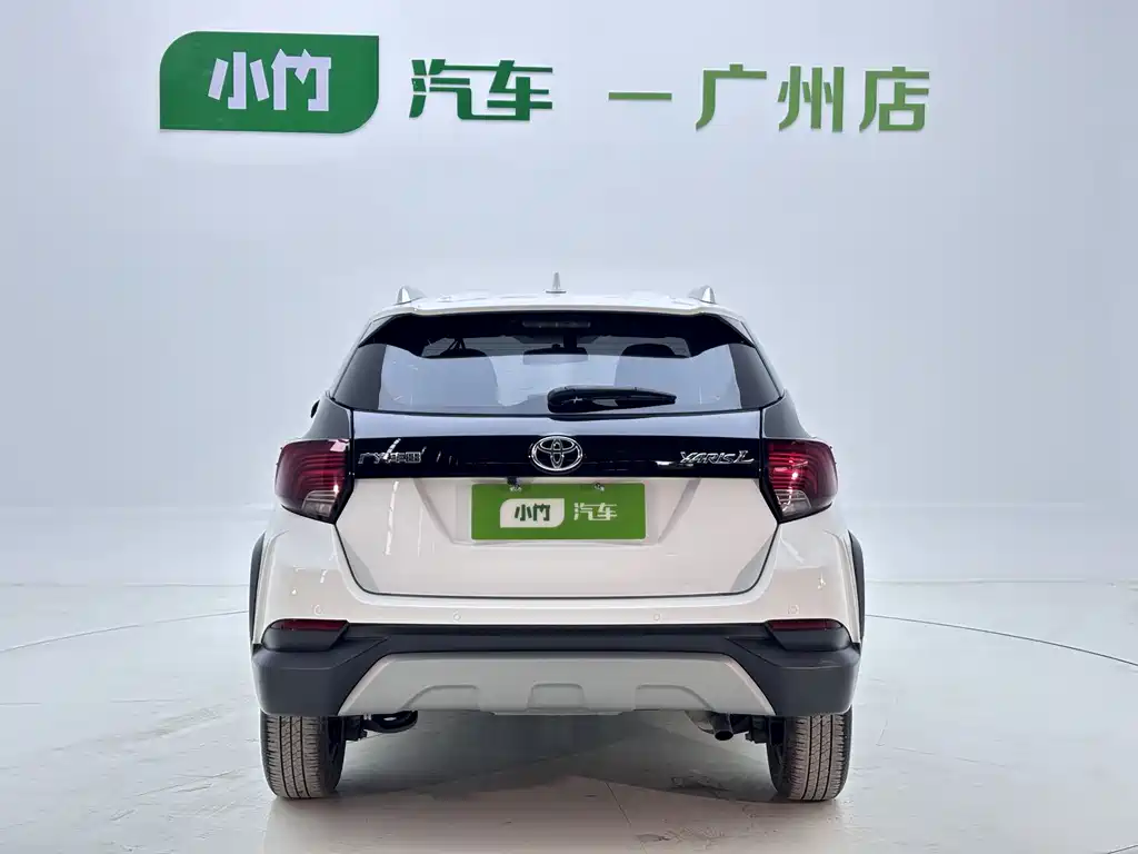 Toyota Yaris L 2023 — фото 4
