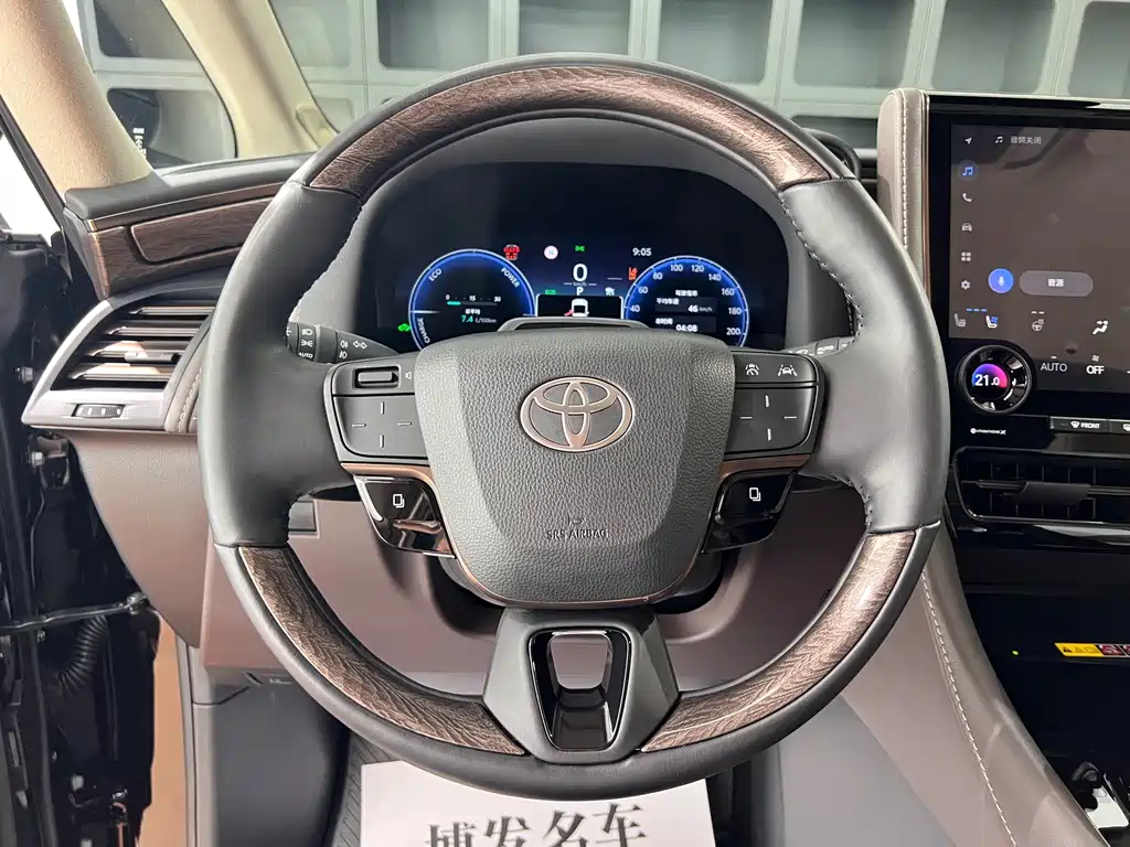 Toyota Alphard 2025 — фото 23