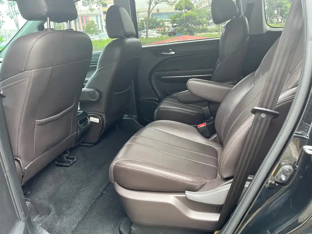 GAC Motor Trumpchi M6 2020 — фото 4