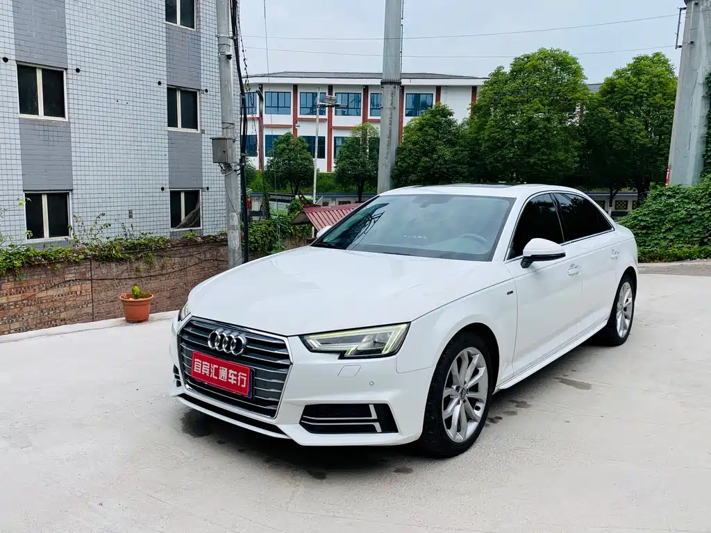 Audi A4L 2018 — фото 1