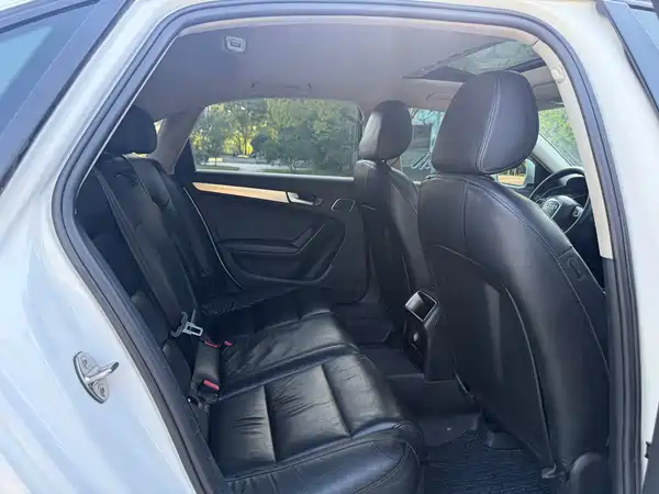 Audi A4L 2012