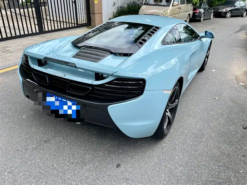 McLaren 625C 2016 — фото 11