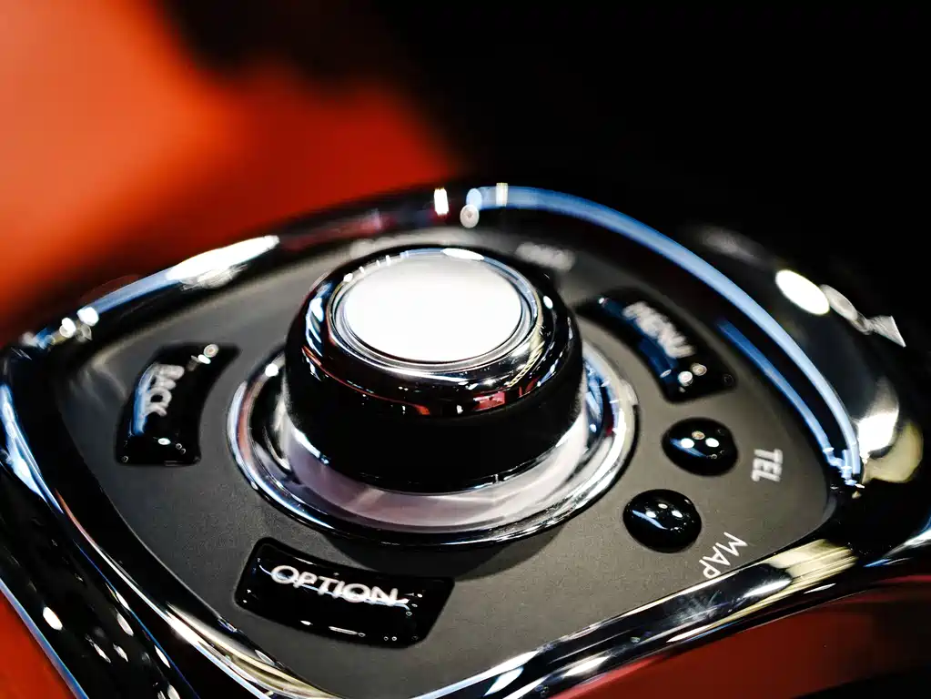 Rolls-Royce Phantom 2014 — фото 17