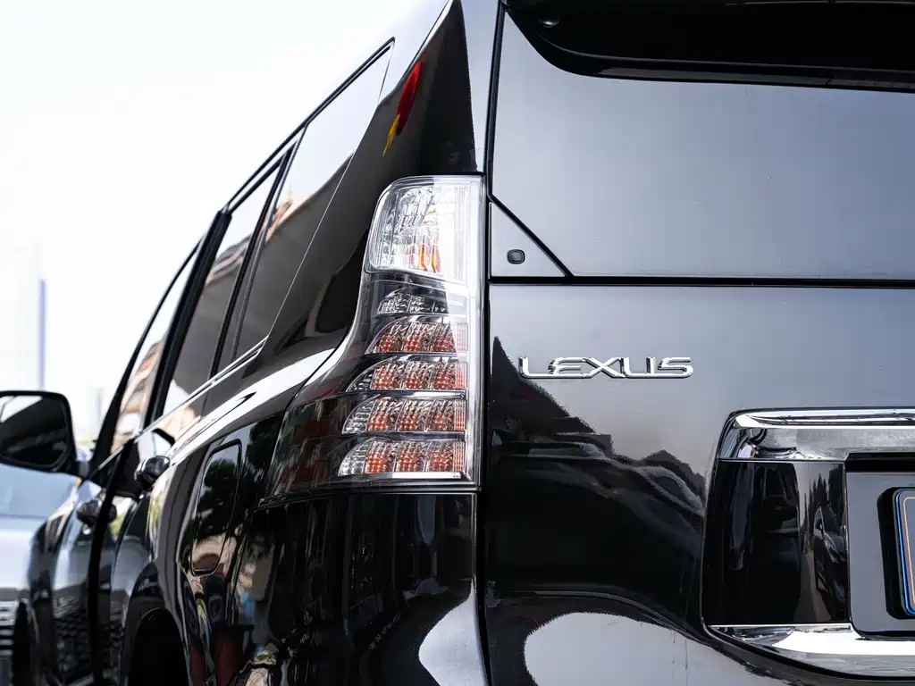 Lexus GX 2016 — фото 7