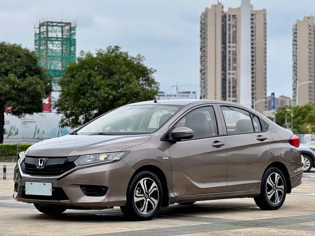 Honda Greiz 2016 — фото 1
