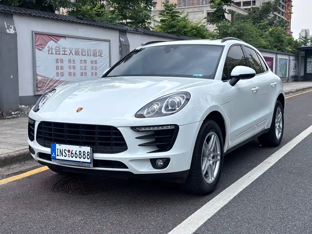 Porsche Macan 2018 — фото 1