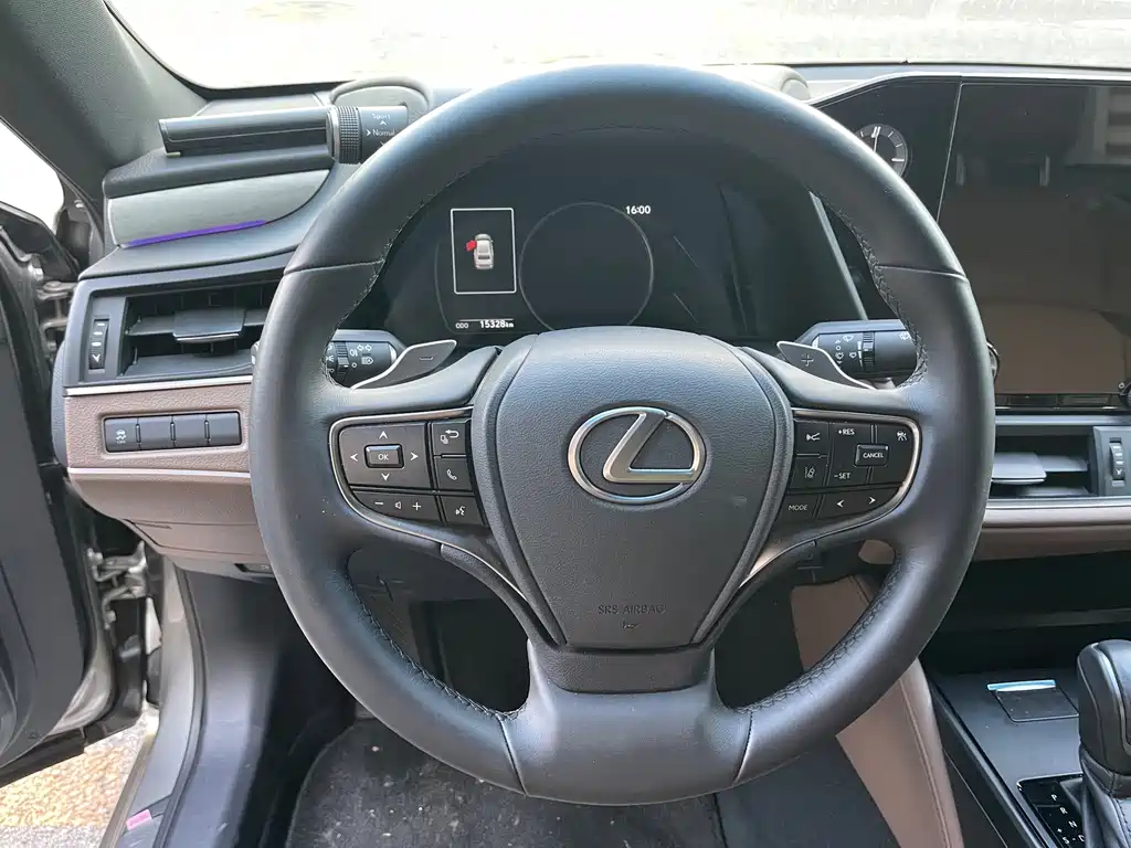 Lexus ES 2025 — фото 16