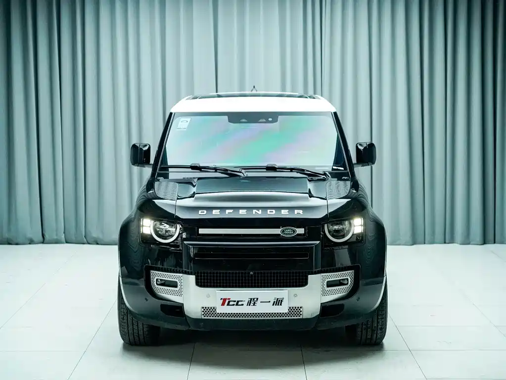 Land Rover Defender 2024 — фото 4