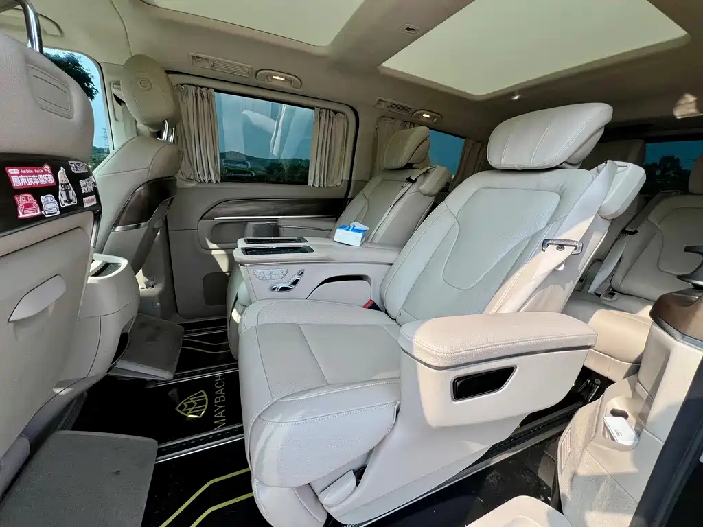 Mercedes-Benz V-Class 2022 — фото 4