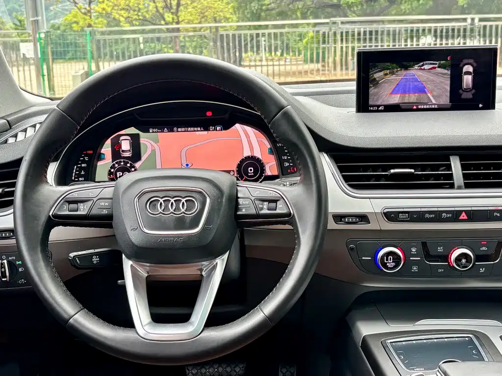 Audi Q7 2017 — фото 15