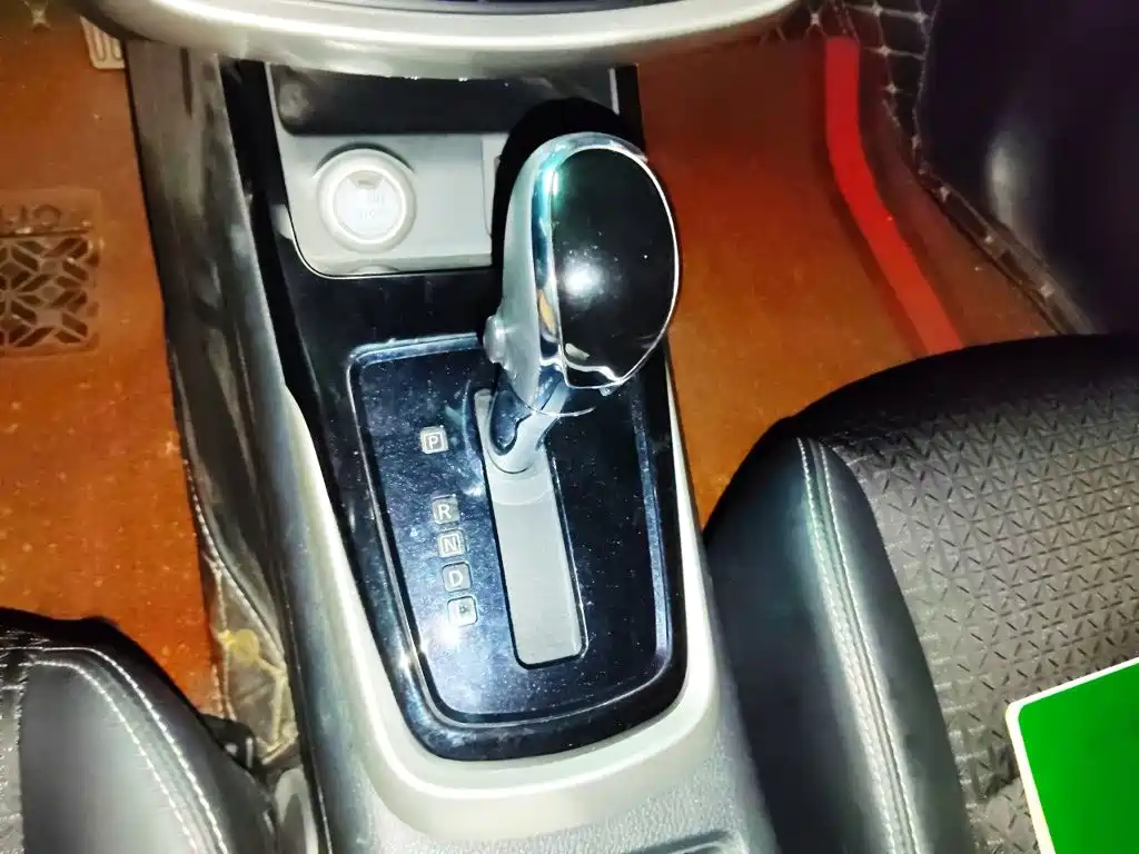 Nissan Tiida 2019 — фото 15