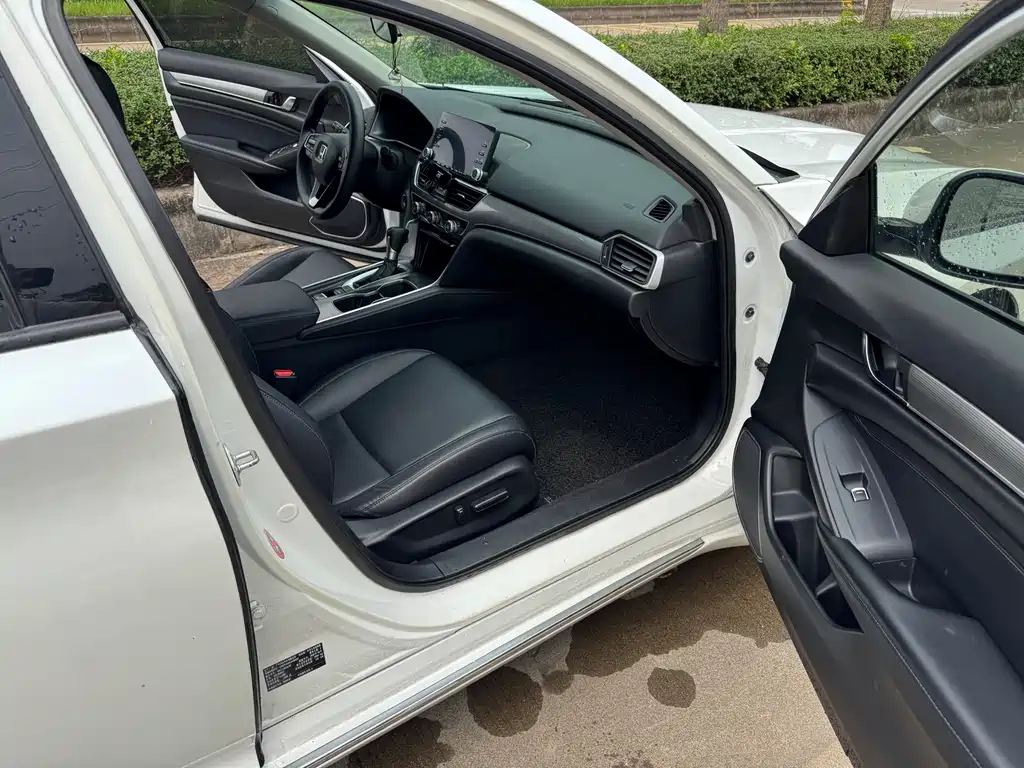 Honda Accord 2020 — фото 9