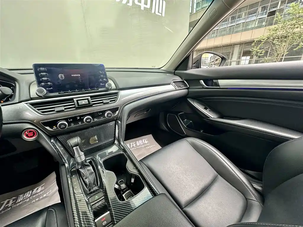 Honda Accord 2020 — фото 14
