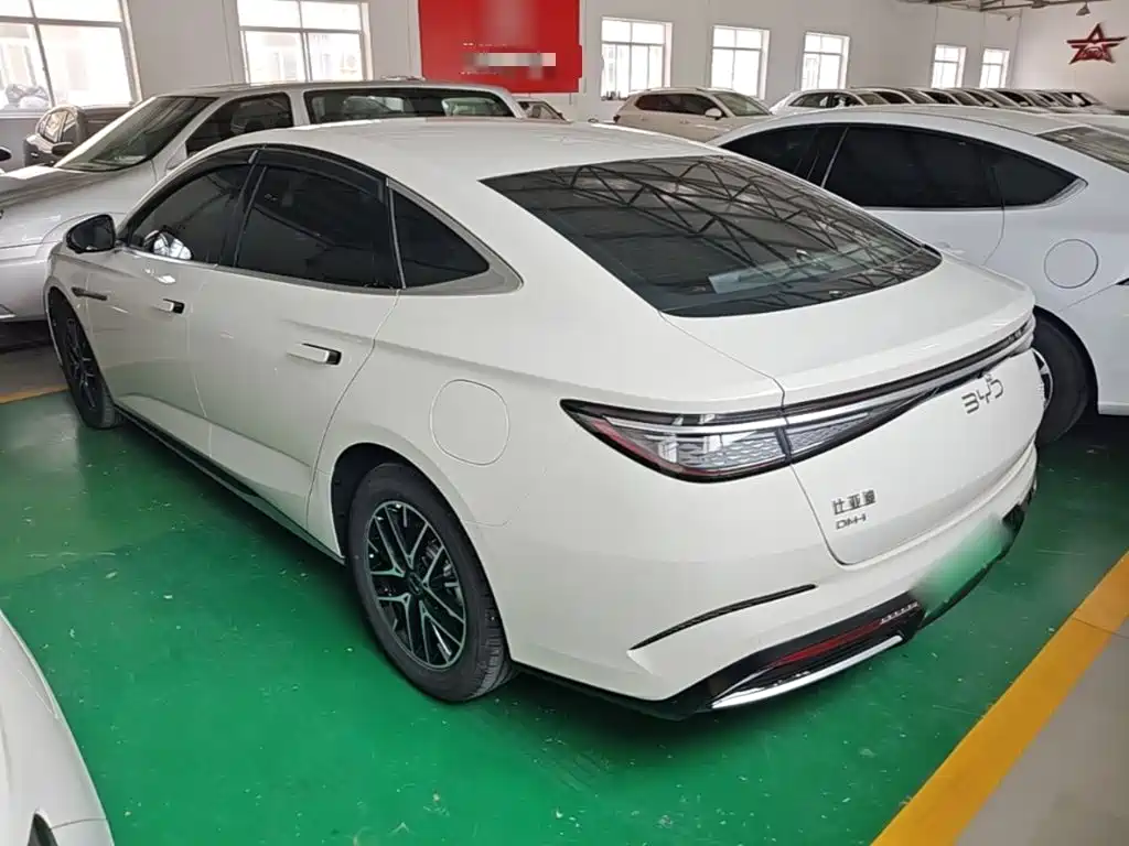 BYD Seal 07 DM-i 2025 — фото 5