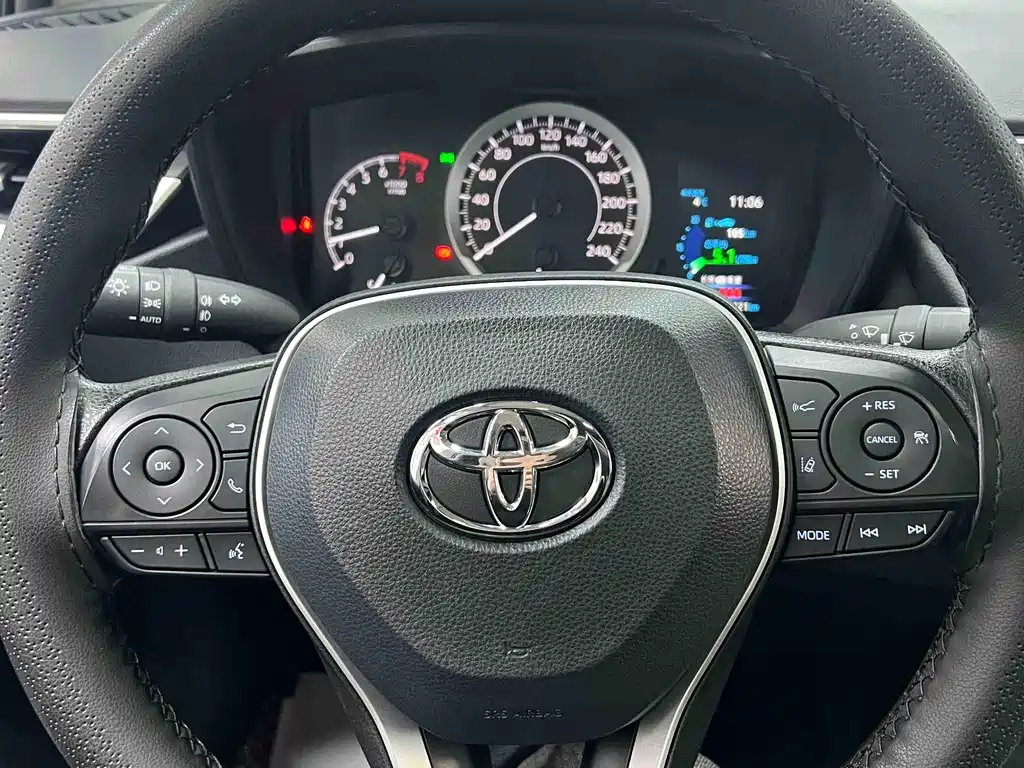Toyota Corolla 2023 — фото 11