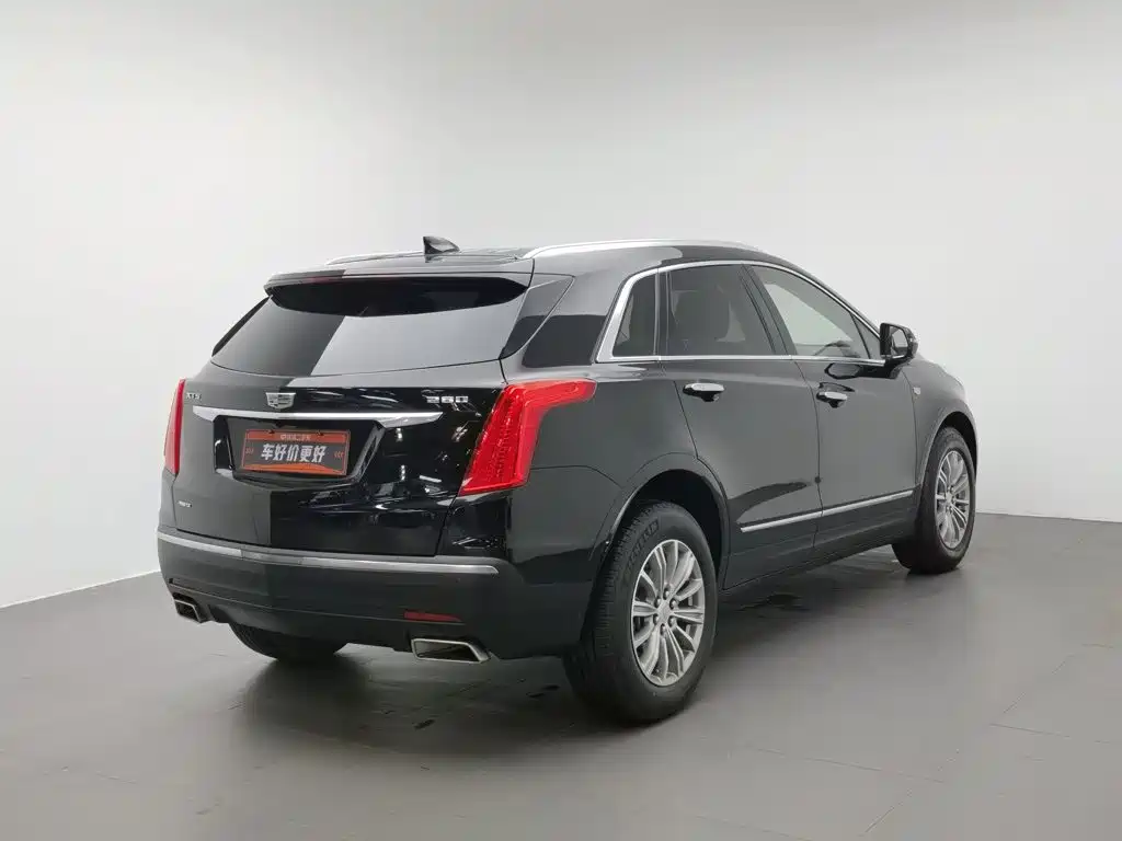 Cadillac XT5 2017 — фото 2