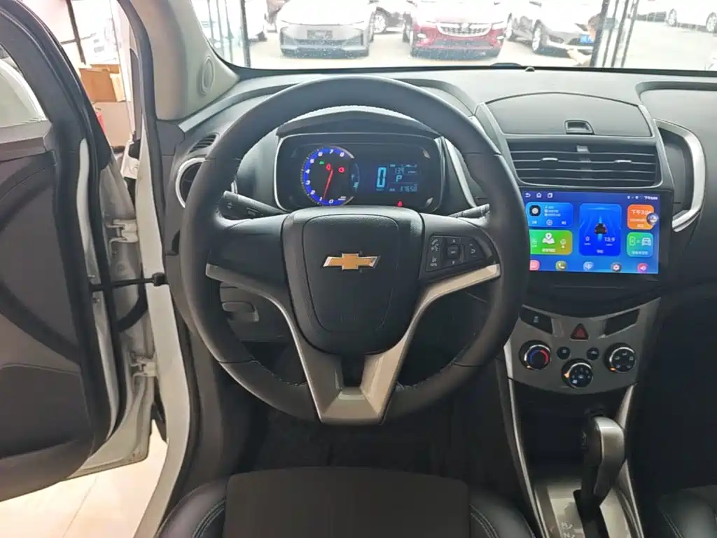 Chevrolet Trax 2015 — фото 11